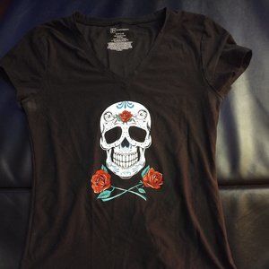 No Boundaries Skull & Roses T-shirt Size S (3-5)